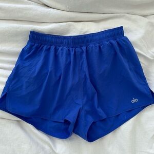 Alo yoga running short